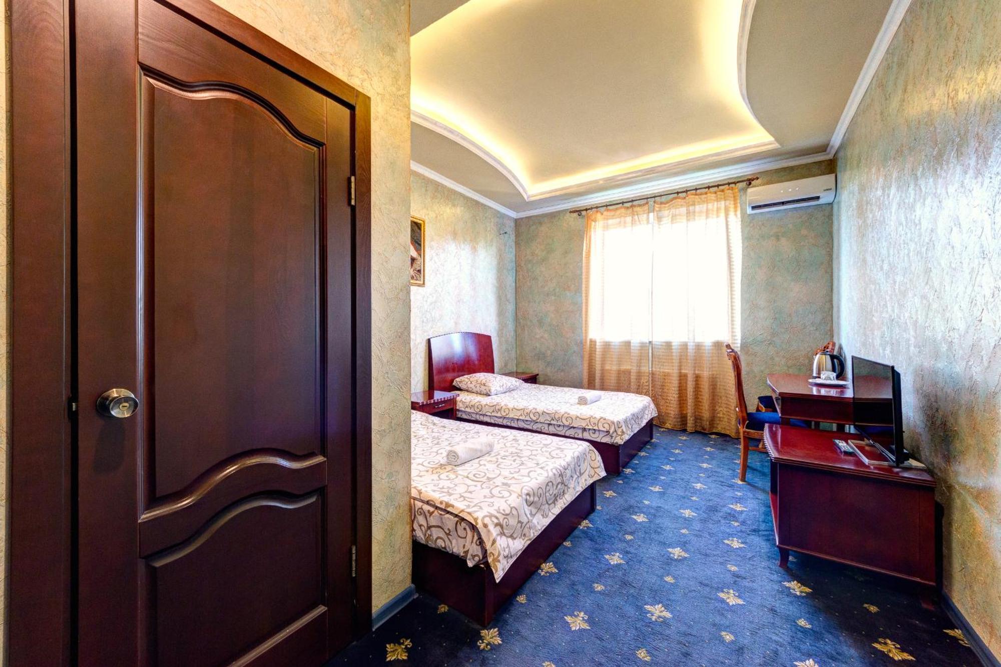 Hotel Kiev Lomakin Екстер'єр фото